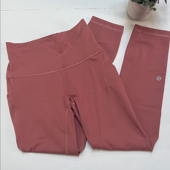 lululemon athletica Pants - Lululemon Wunder Train High Rise Crop with Pockets 23” Brier Rose Size 4